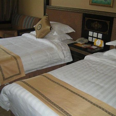 Brahmaputra Grand Hotel Lhasa Oda fotoğraf